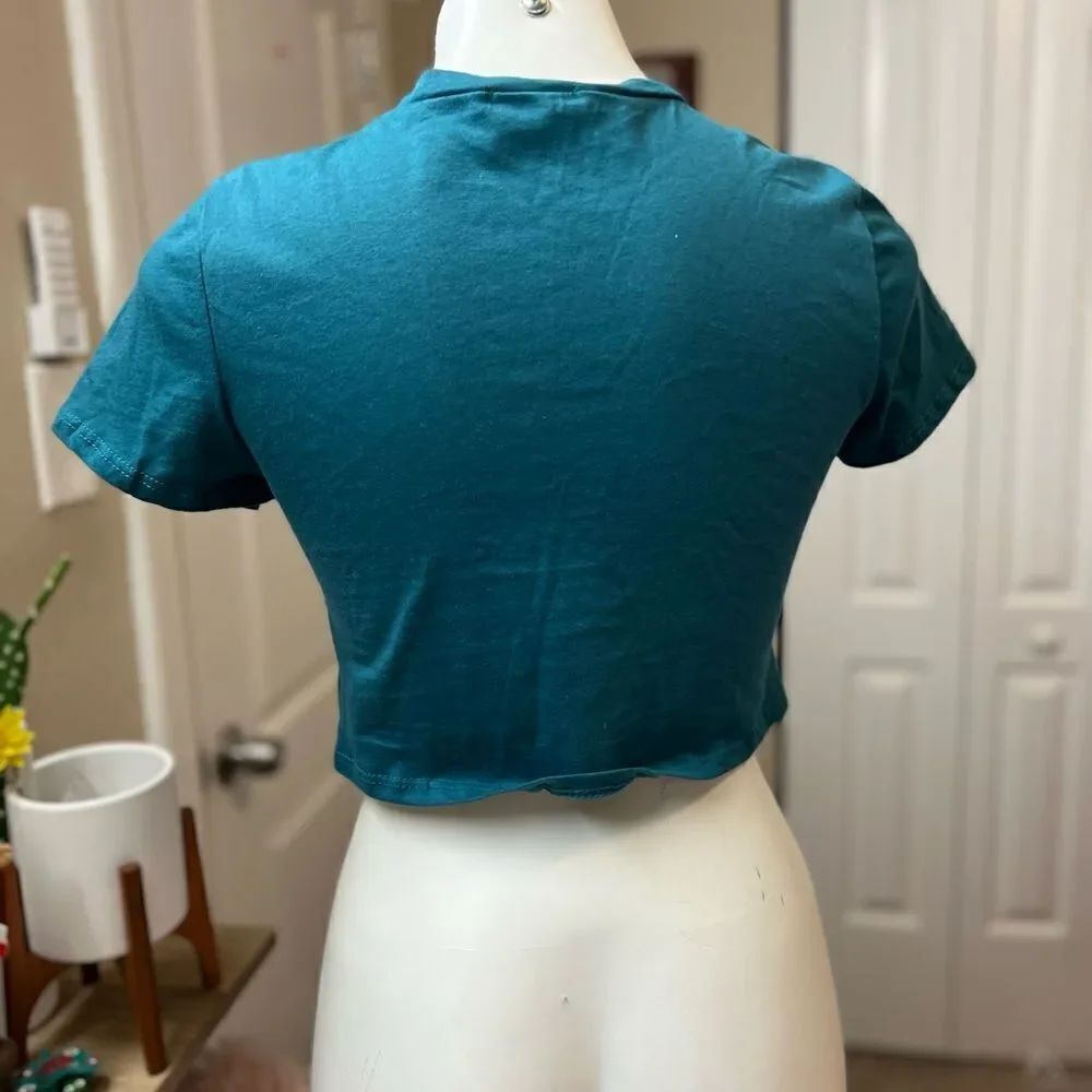 Crop top  - Picture 3 of 5